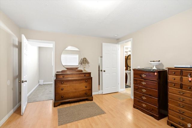 2626 W 1700 N, Clinton, UT 84015