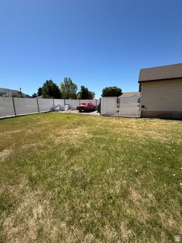 2626 W 1700 N, Clinton, UT 84015