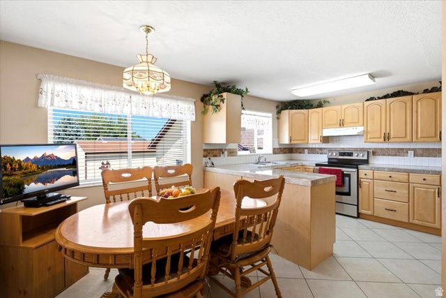 2626 W 1700 N, Clinton, UT 84015