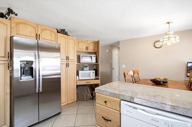 2626 W 1700 N, Clinton, UT 84015