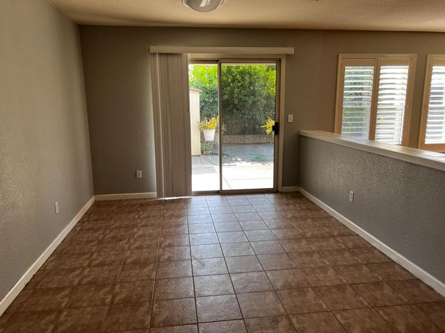 4309 Hazelnut Dr, Modesto, CA 95356