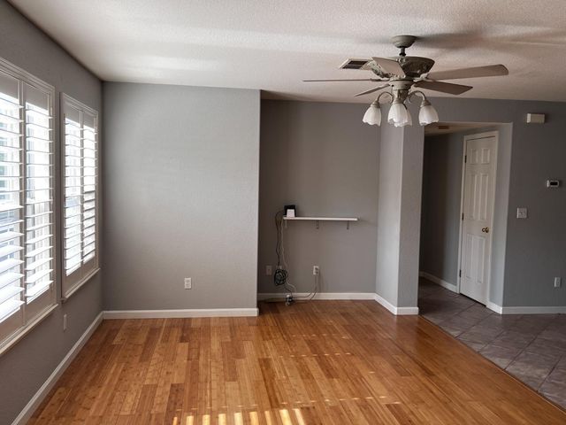 4309 Hazelnut Dr, Modesto, CA 95356