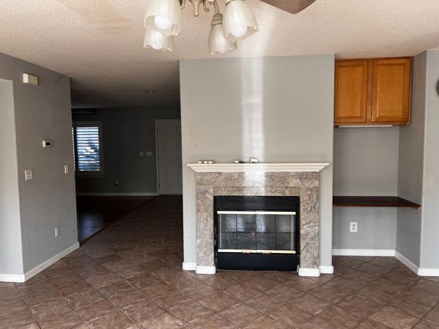 4309 Hazelnut Dr, Modesto, CA 95356