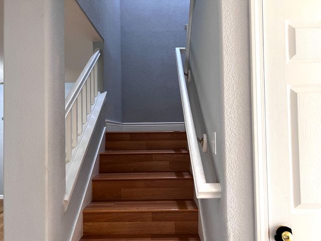 4309 Hazelnut Dr, Modesto, CA 95356