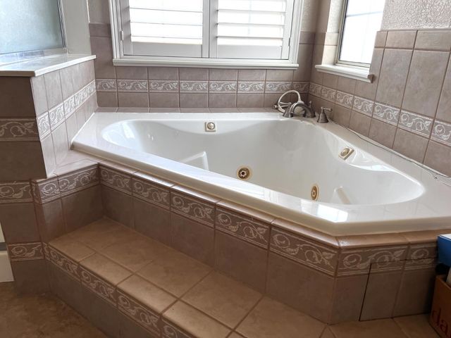 4309 Hazelnut Dr, Modesto, CA 95356