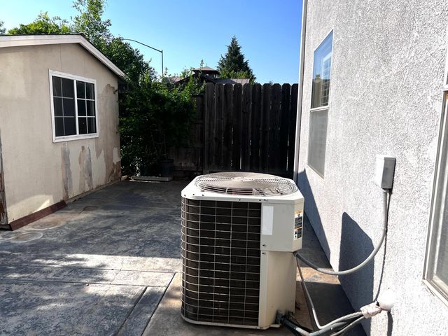 4309 Hazelnut Dr, Modesto, CA 95356