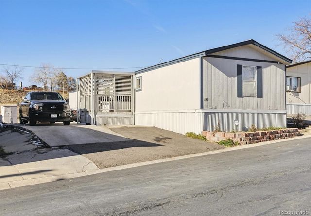 9400 Elm Court, Denver, CO 80260