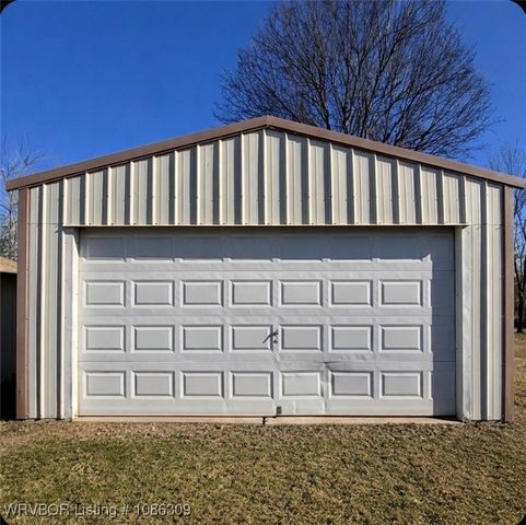 205 NW 5th Street, Keota, OK 74941