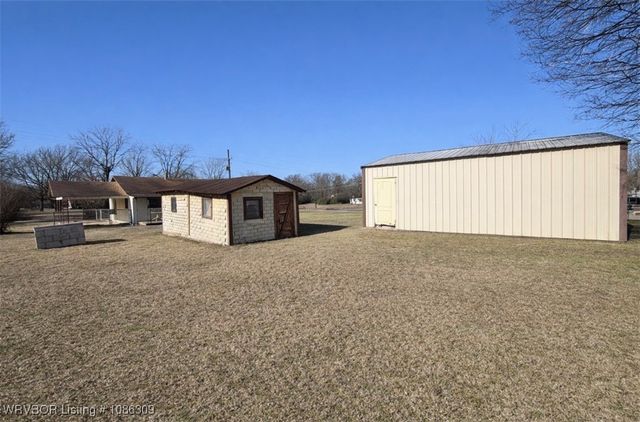 205 NW 5th Street, Keota, OK 74941
