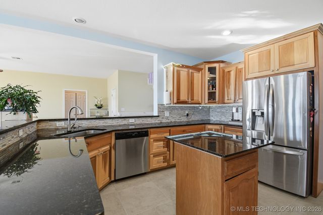 10020 E 95th Street N, Owasso, OK 74055