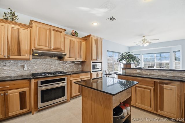 10020 E 95th Street N, Owasso, OK 74055