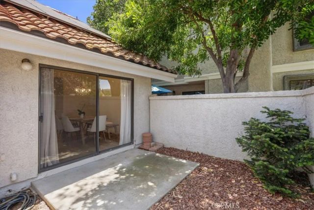 6613 Poppyview Drive, Oak Park, CA 91377