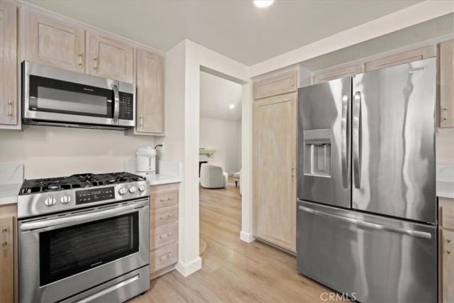 6613 Poppyview Drive, Oak Park, CA 91377