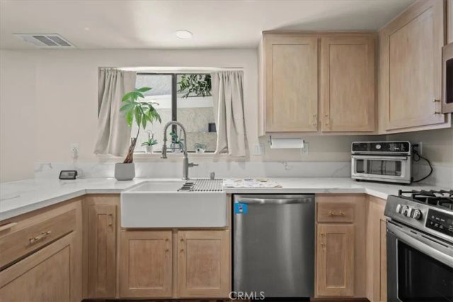 6613 Poppyview Drive, Oak Park, CA 91377