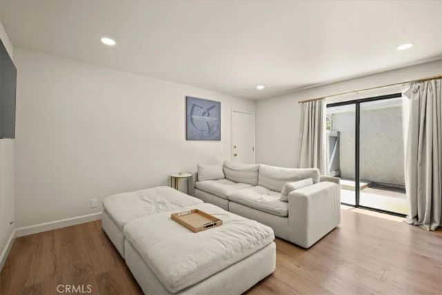 6613 Poppyview Drive, Oak Park, CA 91377