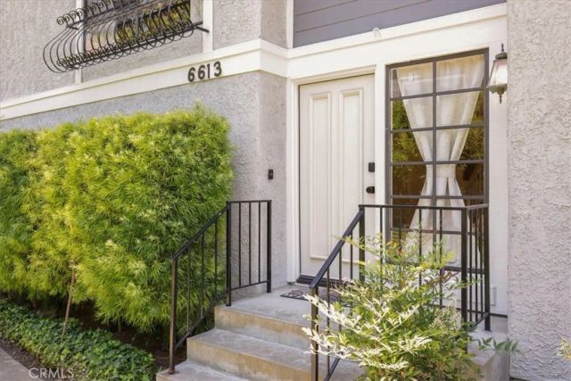 6613 Poppyview Drive, Oak Park, CA 91377