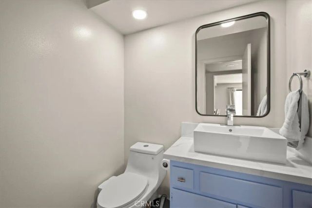 6613 Poppyview Drive, Oak Park, CA 91377