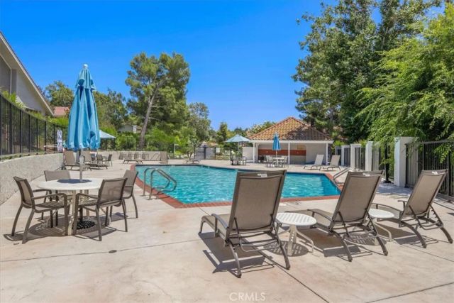 6613 Poppyview Drive, Oak Park, CA 91377