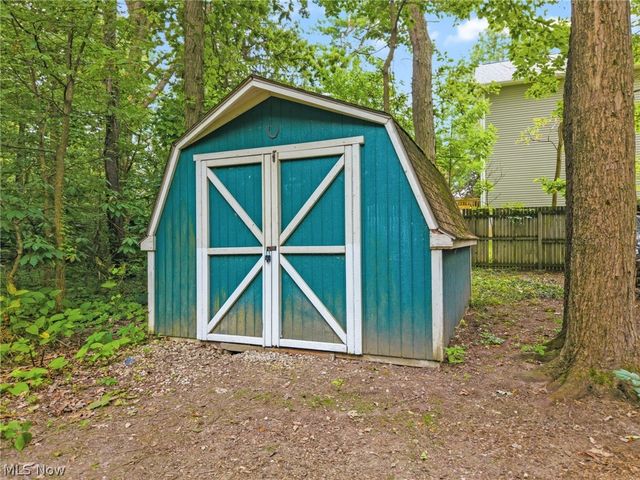 7910 Burkey Road NW, North Canton, OH 44720