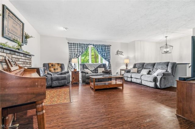 7910 Burkey Road NW, North Canton, OH 44720