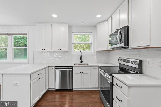 1921 RUATAN ST, Hyattsville, MD 20783