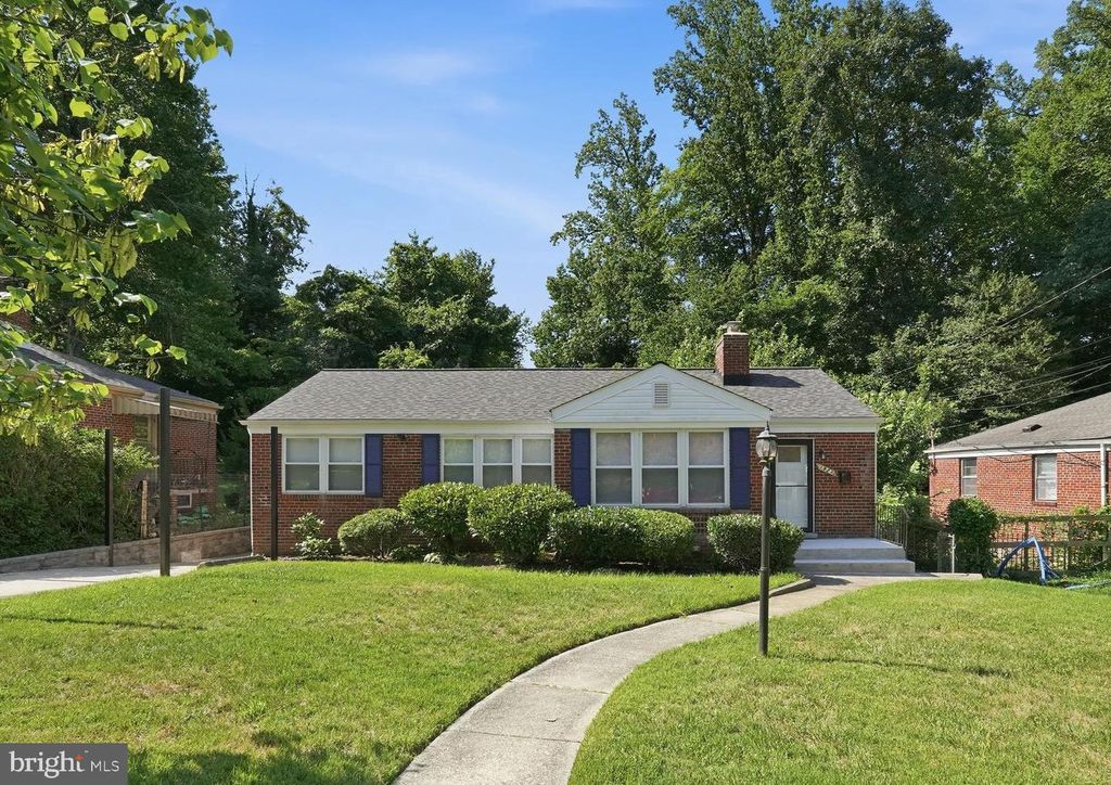 1921 RUATAN ST, Hyattsville, MD 20783
