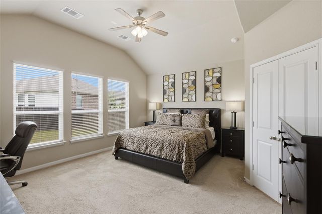 483 Algaroba LOOP, Buda, TX 78610