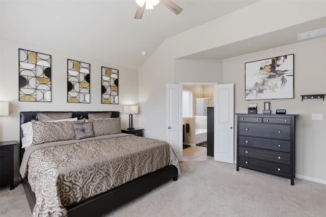 483 Algaroba LOOP, Buda, TX 78610
