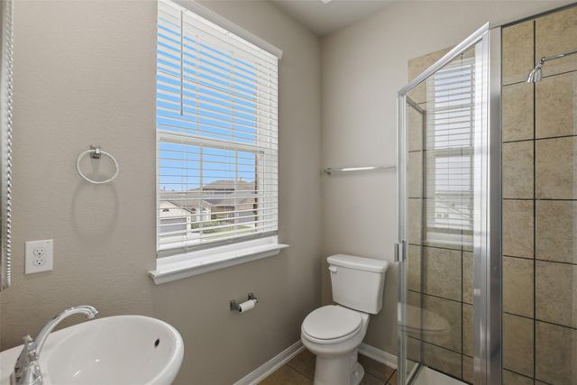 483 Algaroba LOOP, Buda, TX 78610