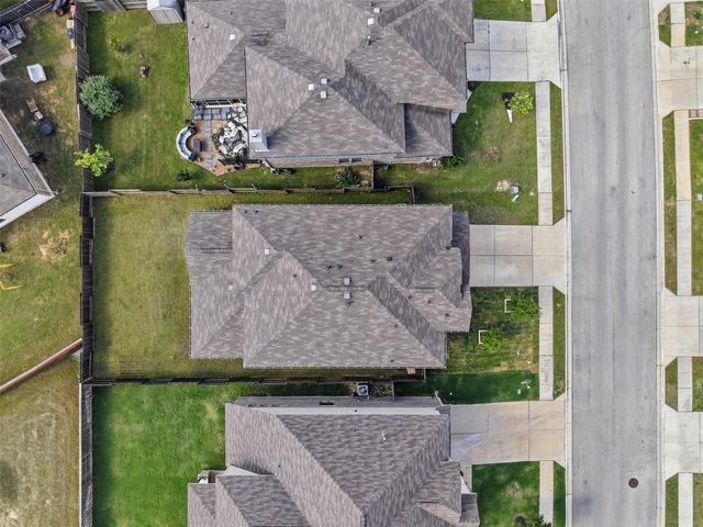 483 Algaroba LOOP, Buda, TX 78610