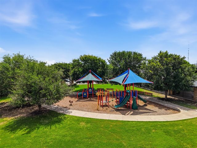 483 Algaroba LOOP, Buda, TX 78610