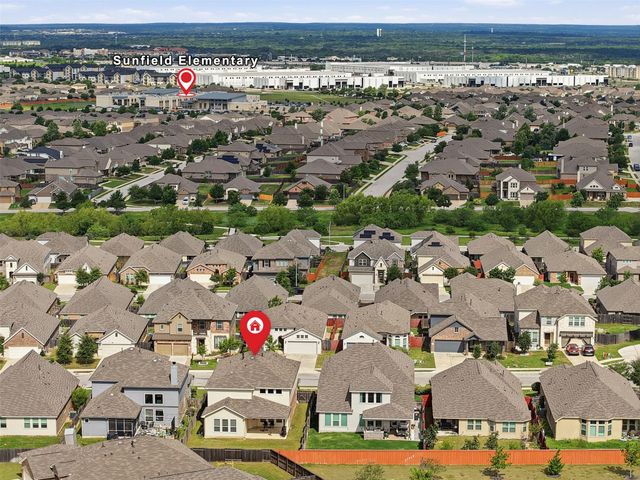 483 Algaroba LOOP, Buda, TX 78610