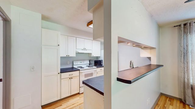 7401 Landau Drive 7401, Bloomington, MN 55438