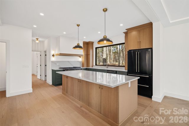 643 Settlers Trail, Mars Hill, NC 28754