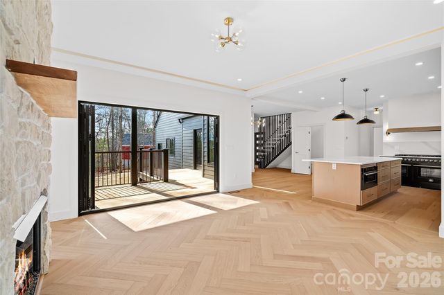 643 Settlers Trail, Mars Hill, NC 28754