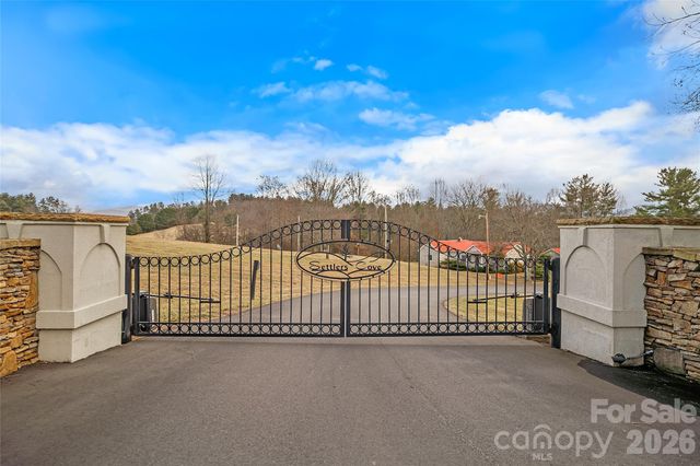 643 Settlers Trail, Mars Hill, NC 28754