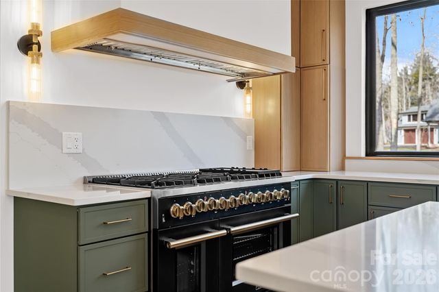 643 Settlers Trail, Mars Hill, NC 28754