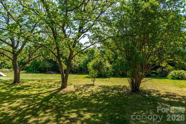 109 Hillcrest Drive, Bessemer City, NC 28016