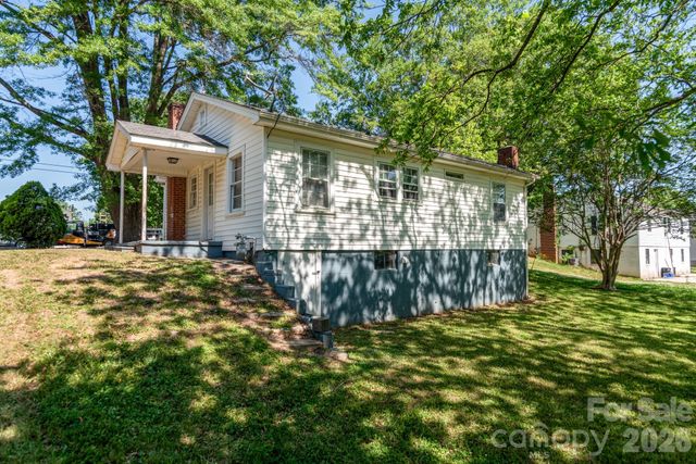 109 Hillcrest Drive, Bessemer City, NC 28016