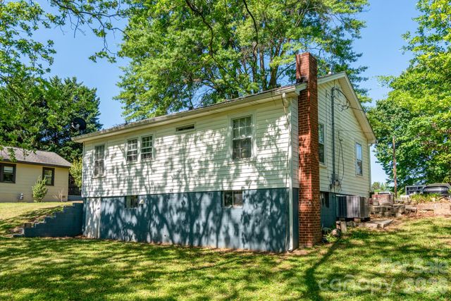 109 Hillcrest Drive, Bessemer City, NC 28016