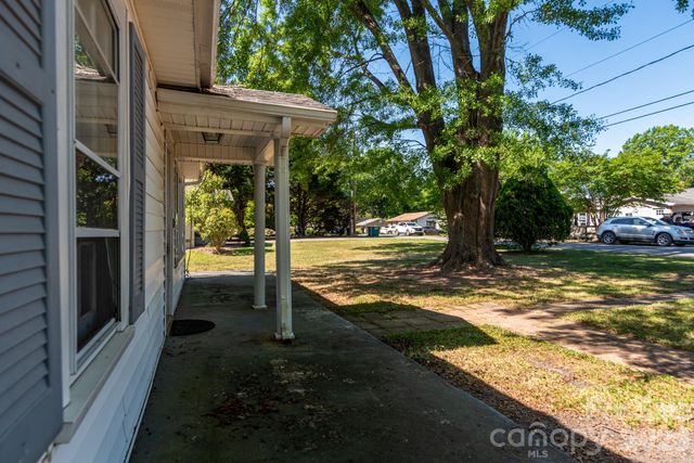 109 Hillcrest Drive, Bessemer City, NC 28016