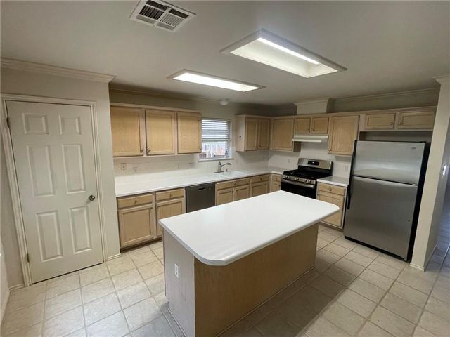 613 Stallion DR, Cedar Park, TX 78613