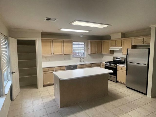 613 Stallion DR, Cedar Park, TX 78613