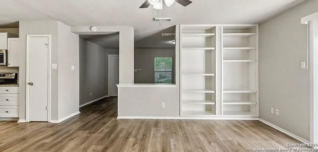 7935 Dueling Oak, San Antonio, TX 78254