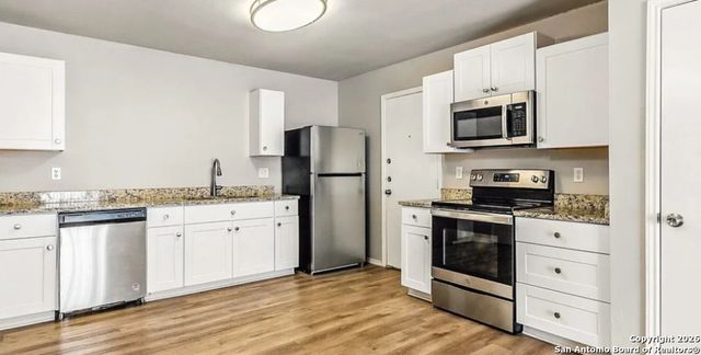 7935 Dueling Oak, San Antonio, TX 78254