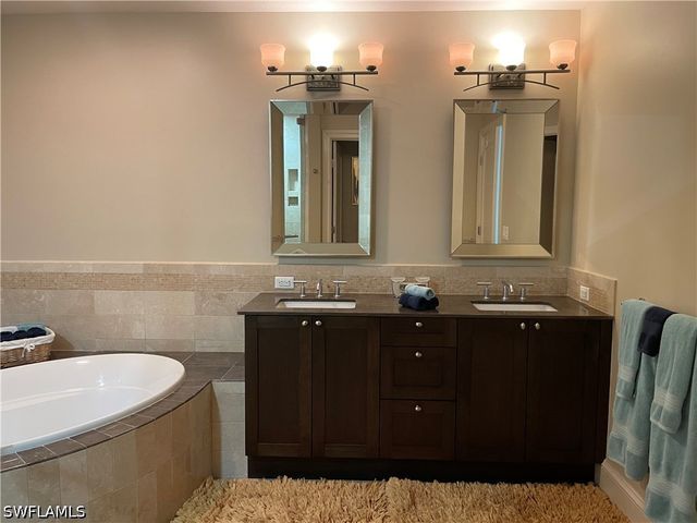 9115 Strada PL 5417, Naples, FL 34108