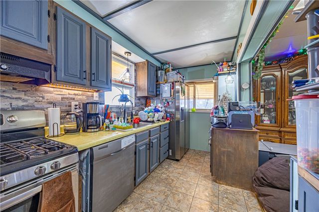 751 6th St, Pitcairn, PA 15140