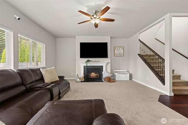 9385 Prairie Wind Street SE, Yelm, WA 98597
