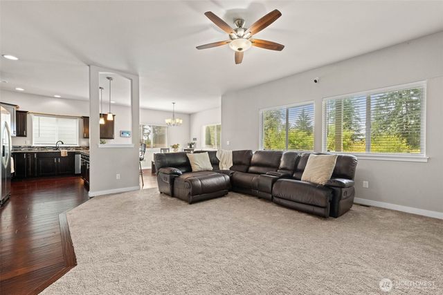 9385 Prairie Wind Street SE, Yelm, WA 98597
