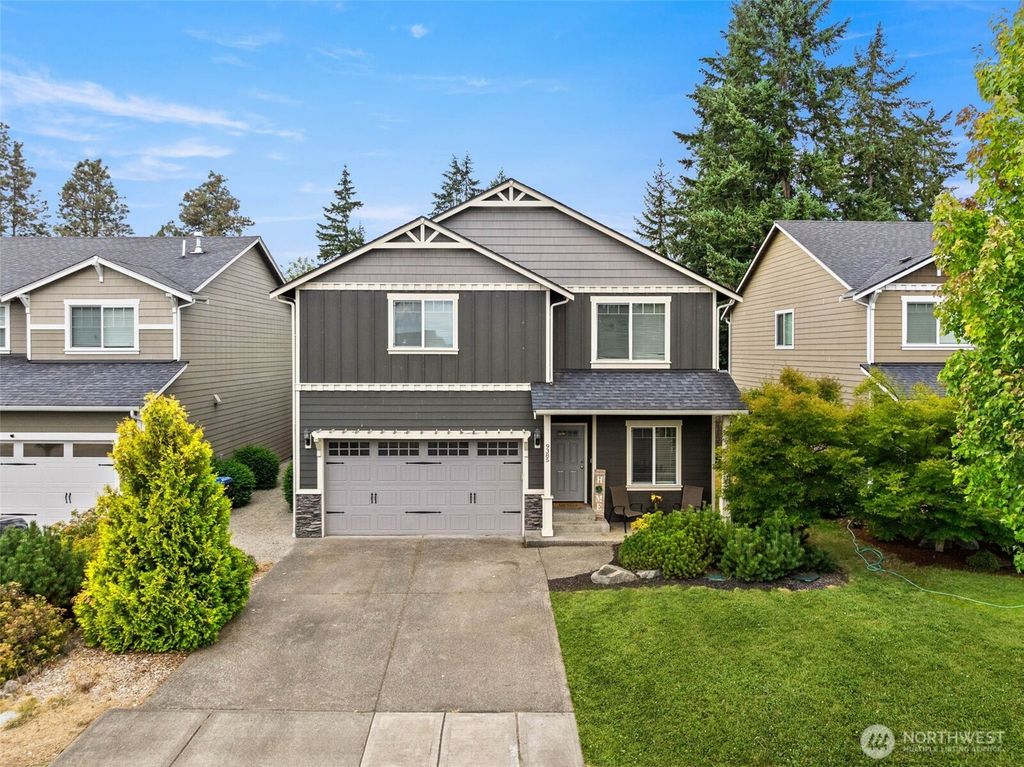 9385 Prairie Wind Street SE, Yelm, WA 98597